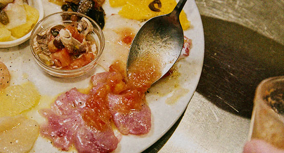 食事シーン